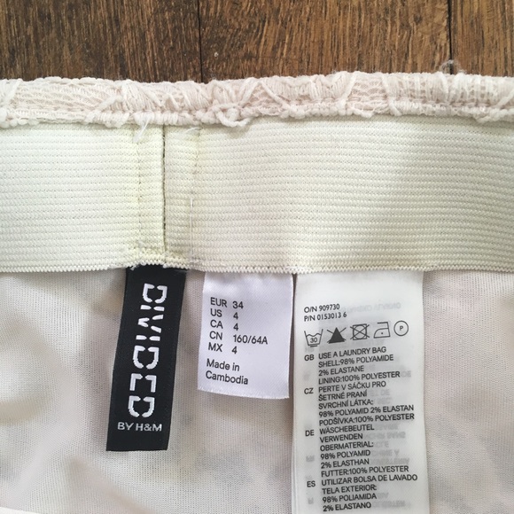 H&M Lace Pencil Skirt - Picture 4 of 4